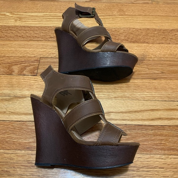 Candies Heeled Sandals - Picture 5 of 6